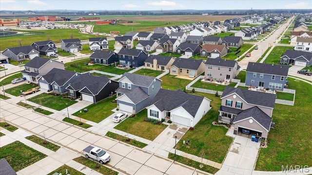 841 Palisades Circle, St Charles, MO 63301