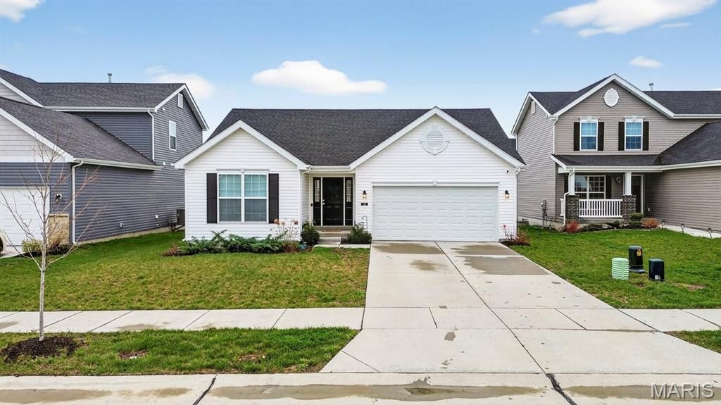 841 Palisades Circle, St Charles, MO 63301