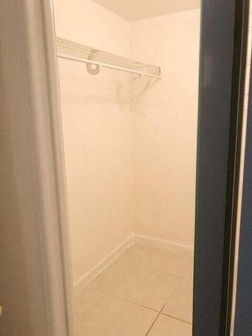 2050 Oleander Boulevard 1-105, Fort Pierce, FL 34950