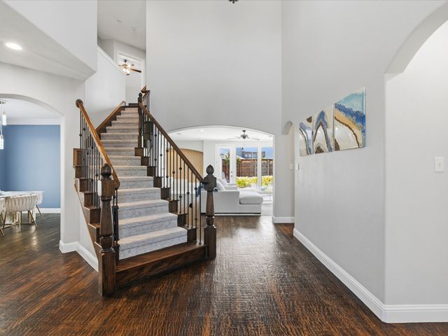 417 Mordred Lane, Lewisville, TX 75056