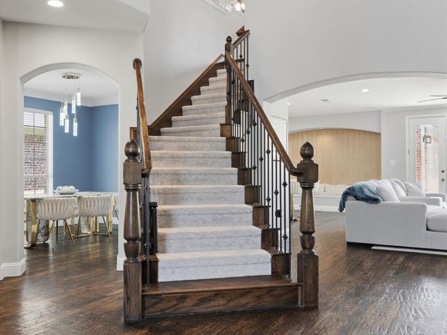 417 Mordred Lane, Lewisville, TX 75056