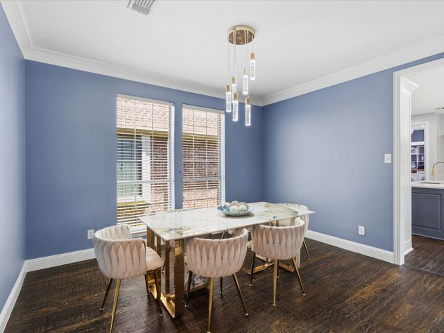 417 Mordred Lane, Lewisville, TX 75056