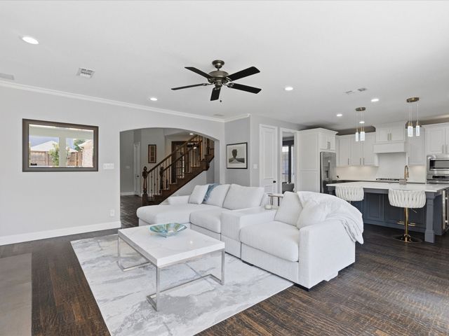 417 Mordred Lane, Lewisville, TX 75056