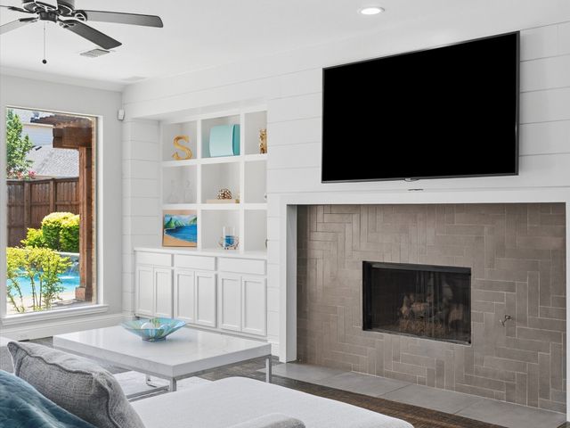 417 Mordred Lane, Lewisville, TX 75056