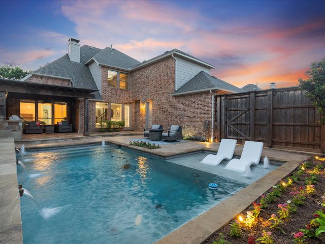 417 Mordred Lane, Lewisville, TX 75056