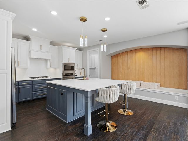 417 Mordred Lane, Lewisville, TX 75056