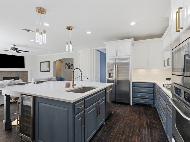 417 Mordred Lane, Lewisville, TX 75056