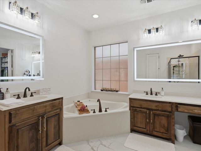 417 Mordred Lane, Lewisville, TX 75056