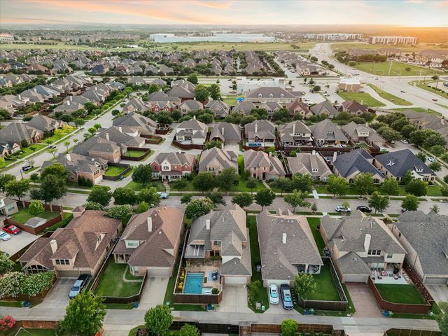417 Mordred Lane, Lewisville, TX 75056