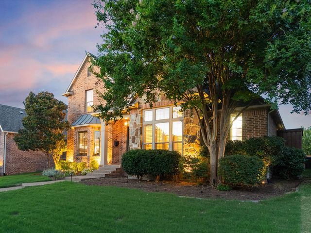 417 Mordred Lane, Lewisville, TX 75056