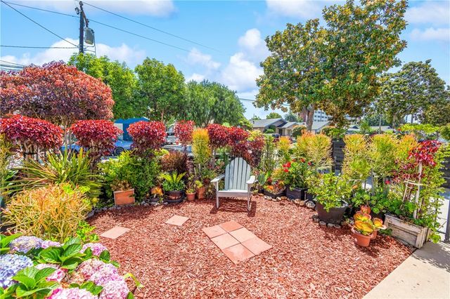 1477 Lemon Avenue, Long Beach, CA 90813