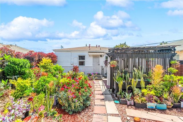1477 Lemon Avenue, Long Beach, CA 90813