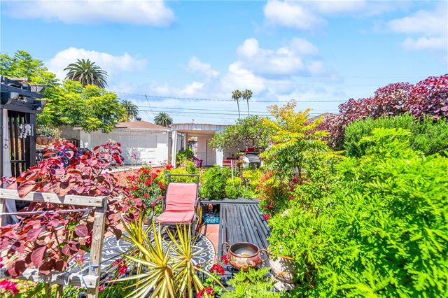 1477 Lemon Avenue, Long Beach, CA 90813