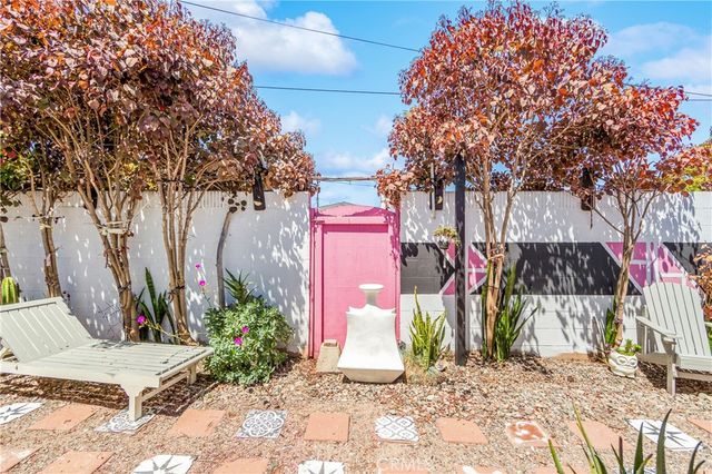 1477 Lemon Avenue, Long Beach, CA 90813