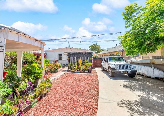 1477 Lemon Avenue, Long Beach, CA 90813