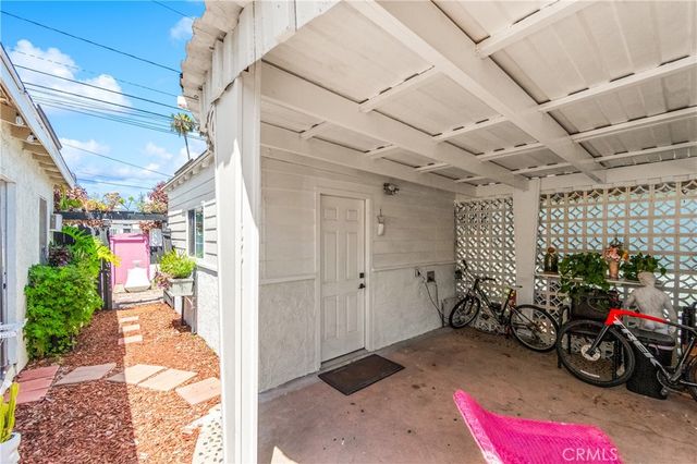 1477 Lemon Avenue, Long Beach, CA 90813