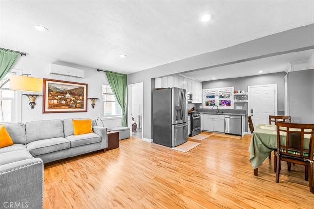 1477 Lemon Avenue, Long Beach, CA 90813