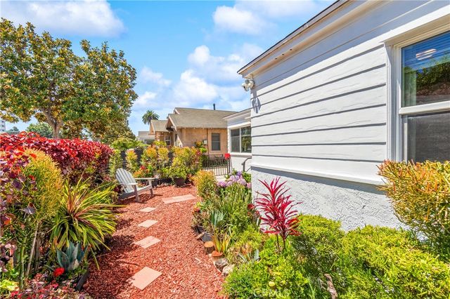 1477 Lemon Avenue, Long Beach, CA 90813