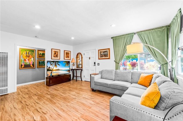 1477 Lemon Avenue, Long Beach, CA 90813
