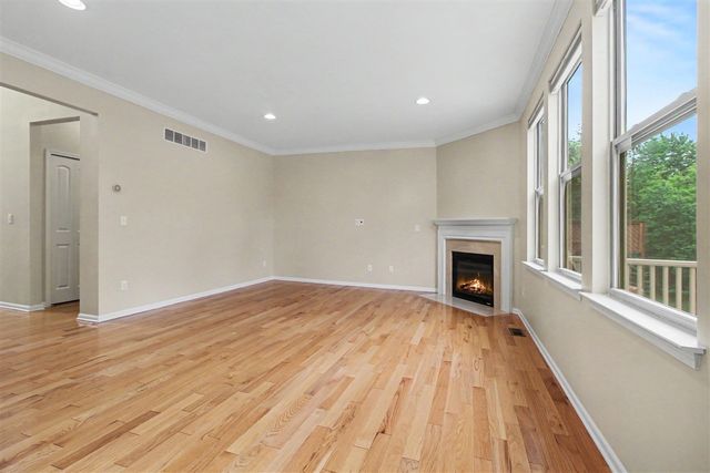 419 Amelia Circle, South Lyon, MI 48178