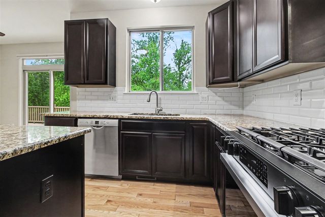 419 Amelia Circle, South Lyon, MI 48178