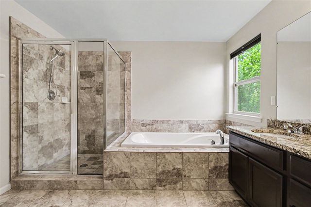 419 Amelia Circle, South Lyon, MI 48178