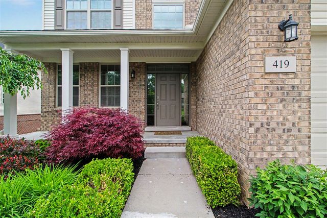 419 Amelia Circle, South Lyon, MI 48178