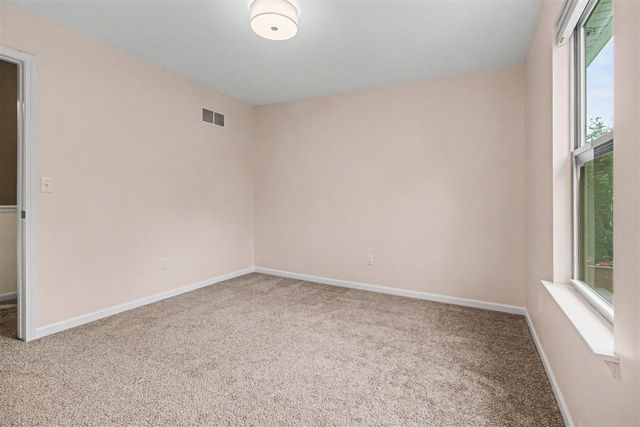 419 Amelia Circle, South Lyon, MI 48178