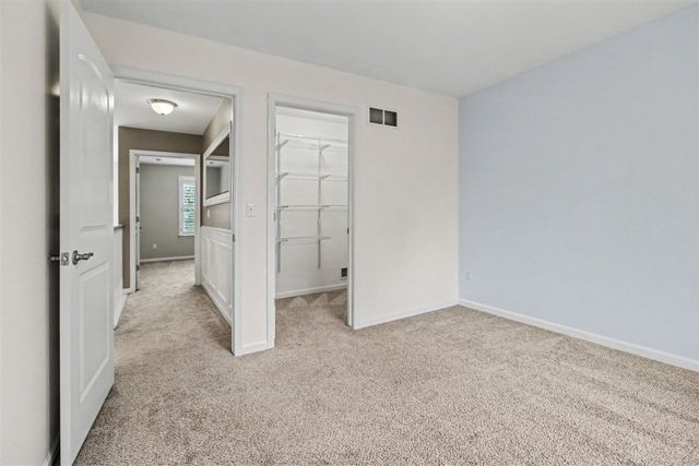 419 Amelia Circle, South Lyon, MI 48178