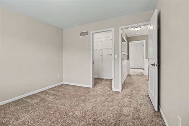 419 Amelia Circle, South Lyon, MI 48178
