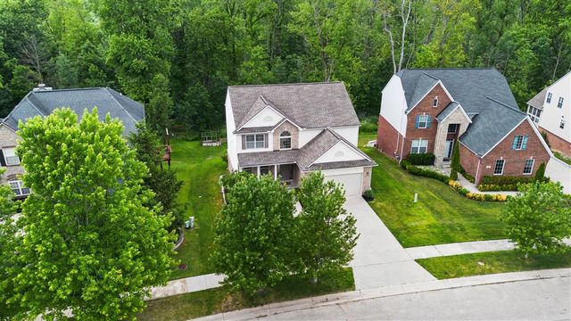 419 Amelia Circle, South Lyon, MI 48178