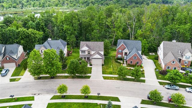 419 Amelia Circle, South Lyon, MI 48178
