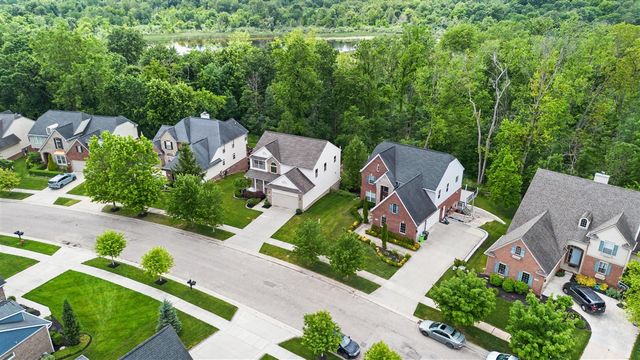 419 Amelia Circle, South Lyon, MI 48178