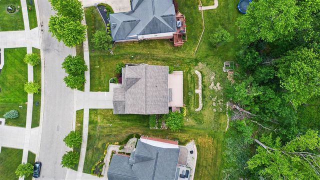 419 Amelia Circle, South Lyon, MI 48178
