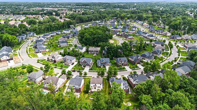 419 Amelia Circle, South Lyon, MI 48178