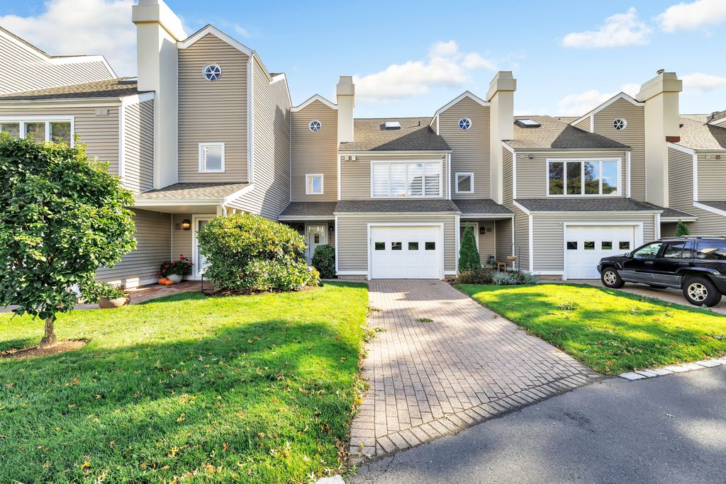 32 Harbour View Place 32, Stratford, CT 06615