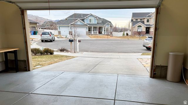 6709 W DESERT LILY CIR, Herriman, UT 84096