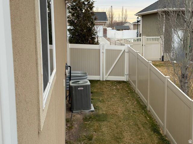 6709 W DESERT LILY CIR, Herriman, UT 84096