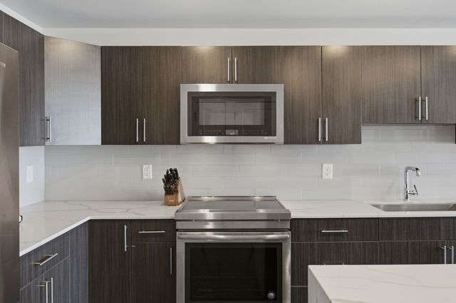 3116 W End Cir Apt 201, Nashville, TN 37203