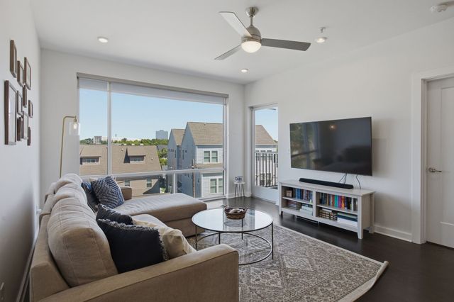 3116 W End Cir Apt 201, Nashville, TN 37203