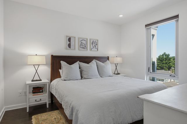 3116 W End Cir Apt 201, Nashville, TN 37203