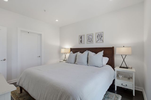 3116 W End Cir Apt 201, Nashville, TN 37203