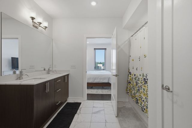 3116 W End Cir Apt 201, Nashville, TN 37203