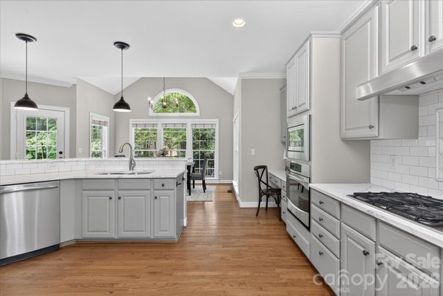 8700 Edgewater Court, Waxhaw, NC 28173