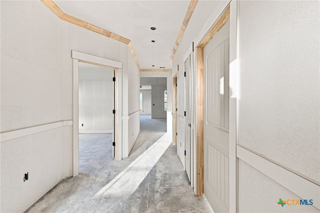 153 Merion Lane, La Vernia, TX 78121