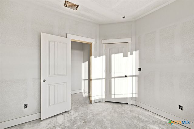 153 Merion Lane, La Vernia, TX 78121