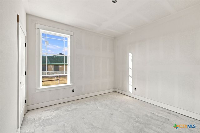 153 Merion Lane, La Vernia, TX 78121