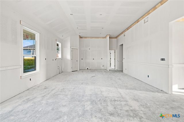 153 Merion Lane, La Vernia, TX 78121