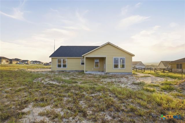 153 Merion Lane, La Vernia, TX 78121