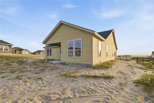153 Merion Lane, La Vernia, TX 78121